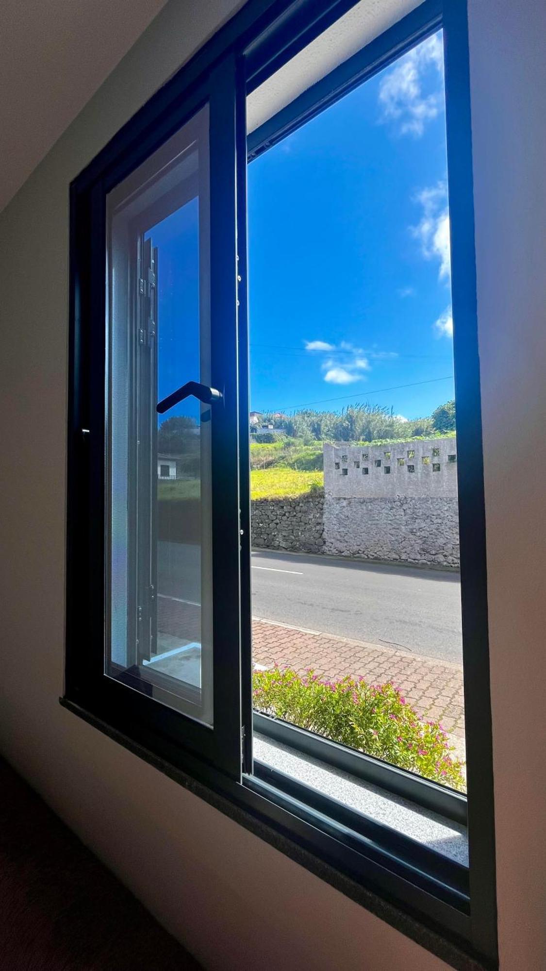 Anastacio Tiny House Lägenhet Porto Moniz Exteriör bild